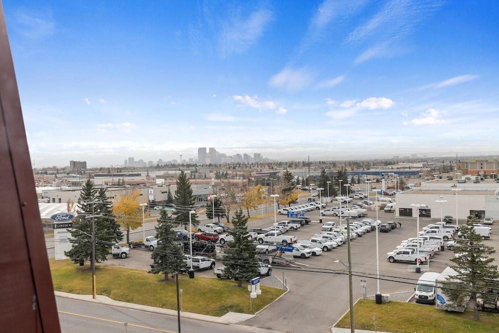 Emerald Hotel & Suites Calgary Airport Exteriér fotografie