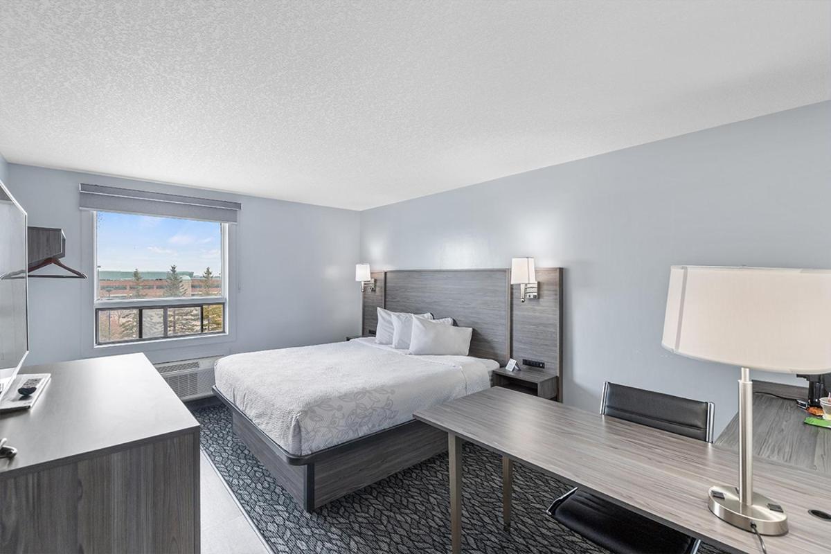 Emerald Hotel & Suites Calgary Airport Exteriér fotografie