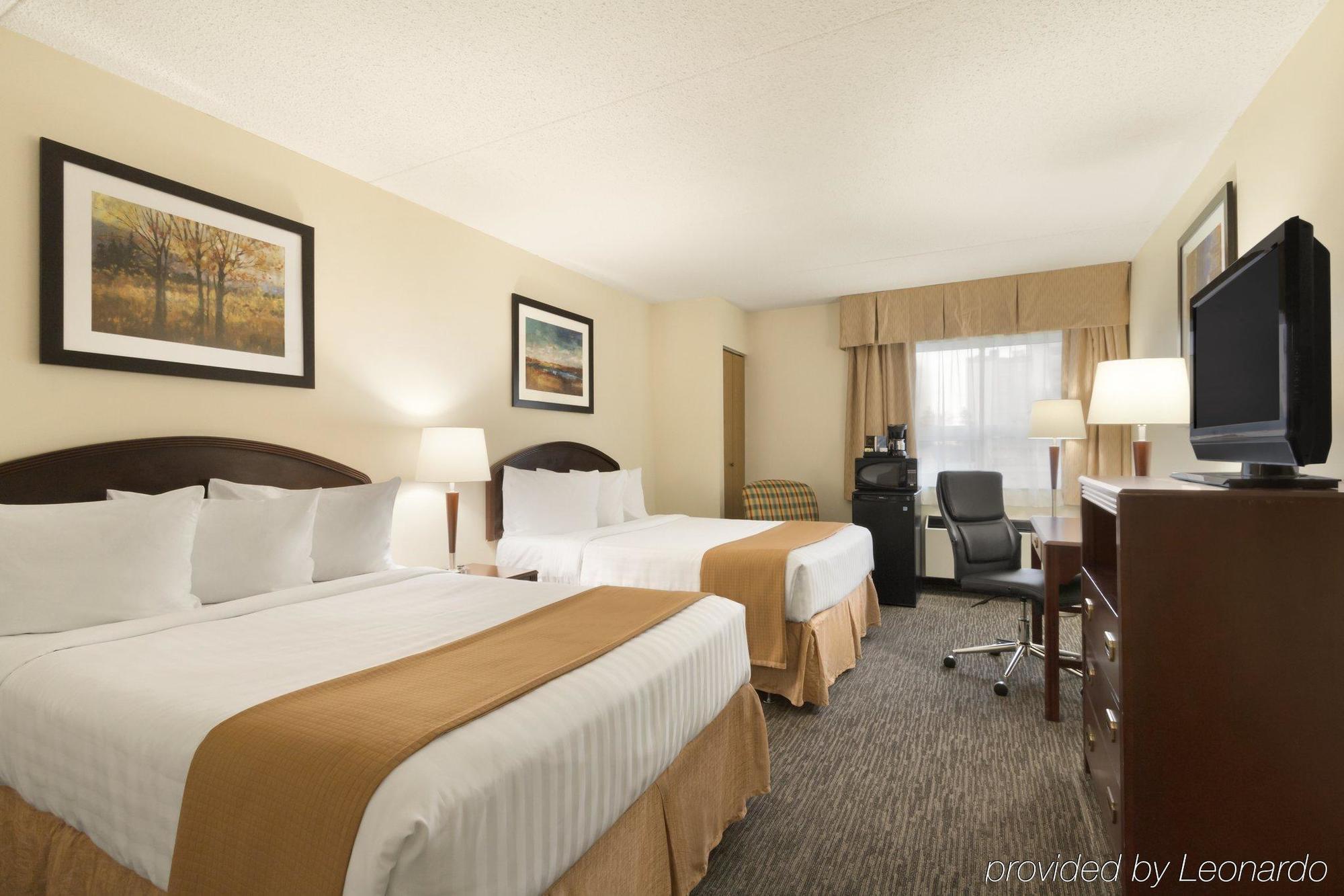 Emerald Hotel & Suites Calgary Airport Exteriér fotografie